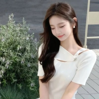 总裁是个纸片人